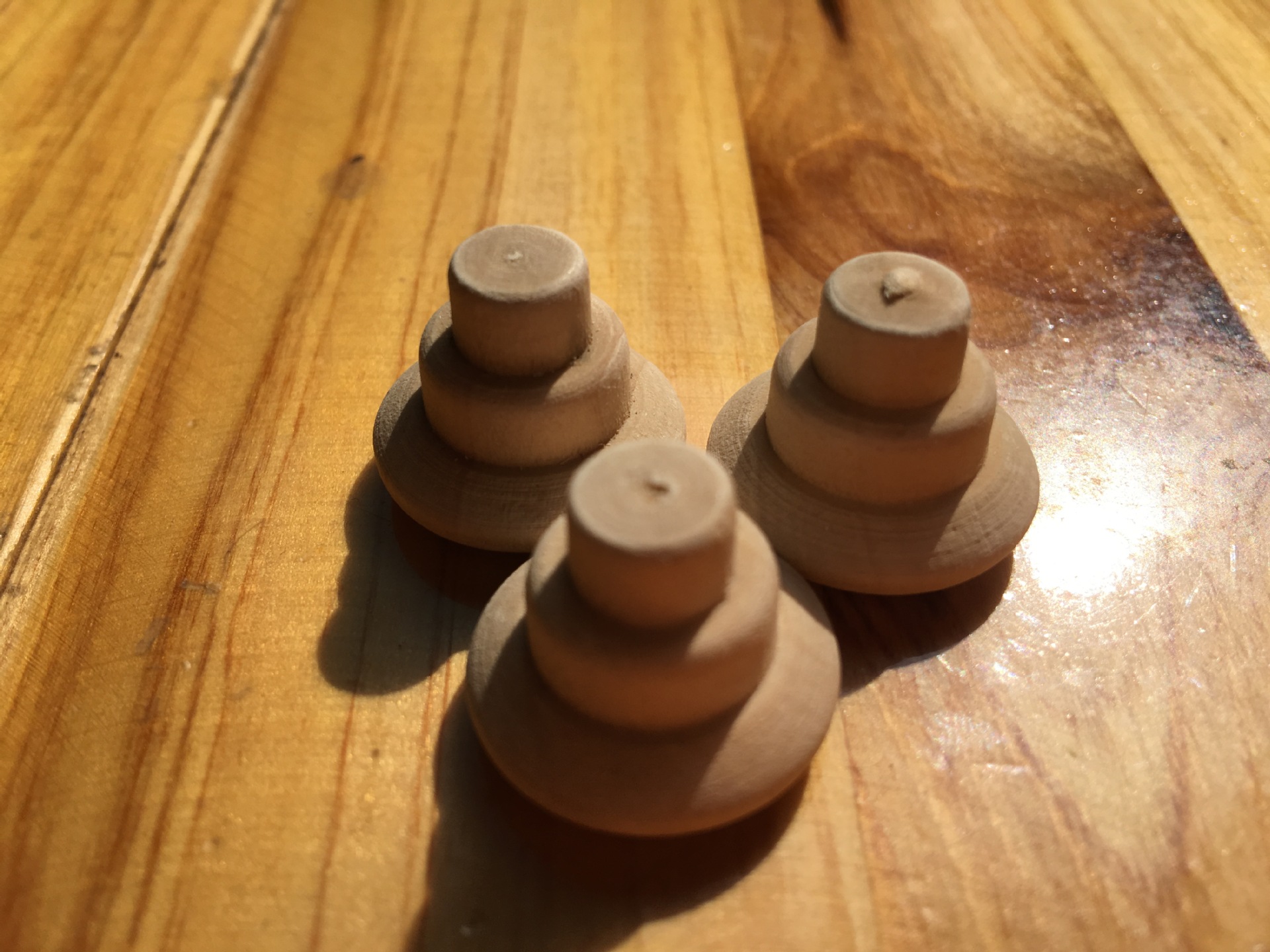 木质香水逐渐成为了许多人心中的宠儿