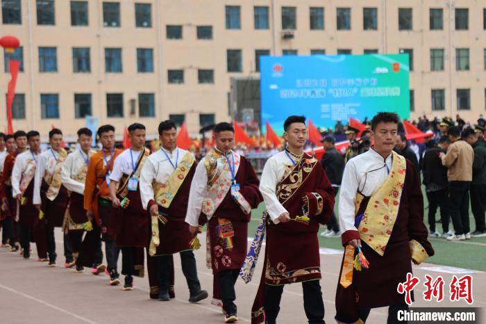 2024青海“村BA”篮球总决赛在大通县开幕 16支队