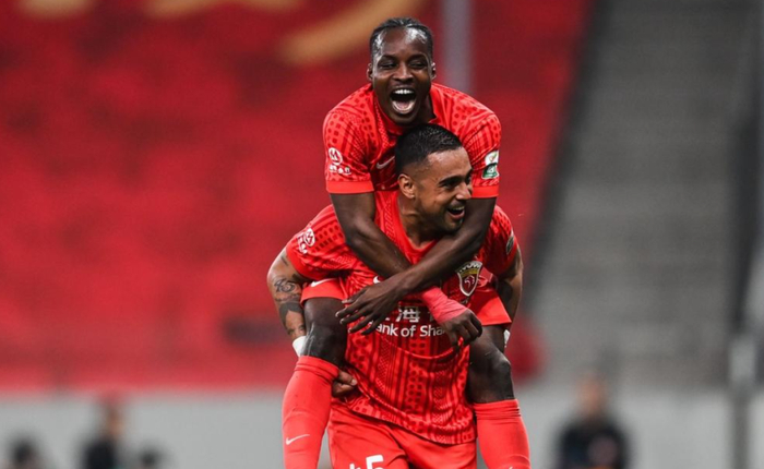 上海海港4-1力克青岛西海岸 郑智球队两连败