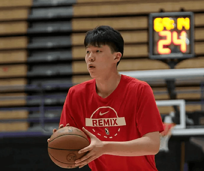杨瀚森NBA生涯最短登场时间引争议,教练用人策