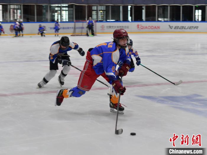 长春冰场驰骋的小将：追梦之路不言苦累，向冠